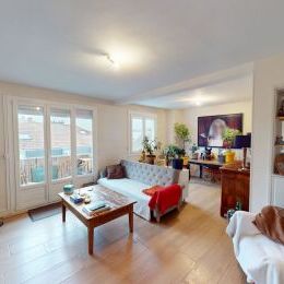 APPARTEMENT DE TYPE 4 AVEC BALCON - 10 MIN A PIEDS DU BOULINGRIN