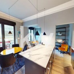 BIEN RARE - APPARTEMENT - 3 CHAMBRES AU PIED DE LA CATHEDRALE.