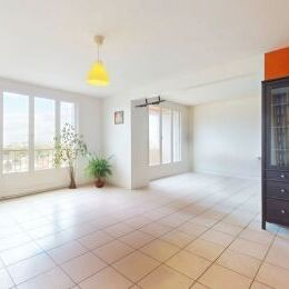 A VENDRE - APPARTEMENT 3 chambres avec BALCONS et GARAGE