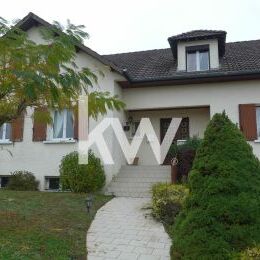 A VENDRE A 5MN DE CERNAY LES REIMS MAISON F9 SOUS SOL ET JARDIN