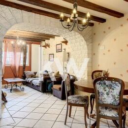Maison 5 pièces à vendre aux PETITES LOGES-51400