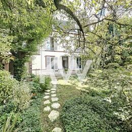 REIMS : maison T11 (252 m²) en vente